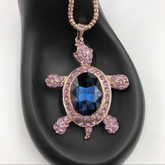 Posherpooch Jewelry - Turtle Statement Necklace NWT 32” Chain